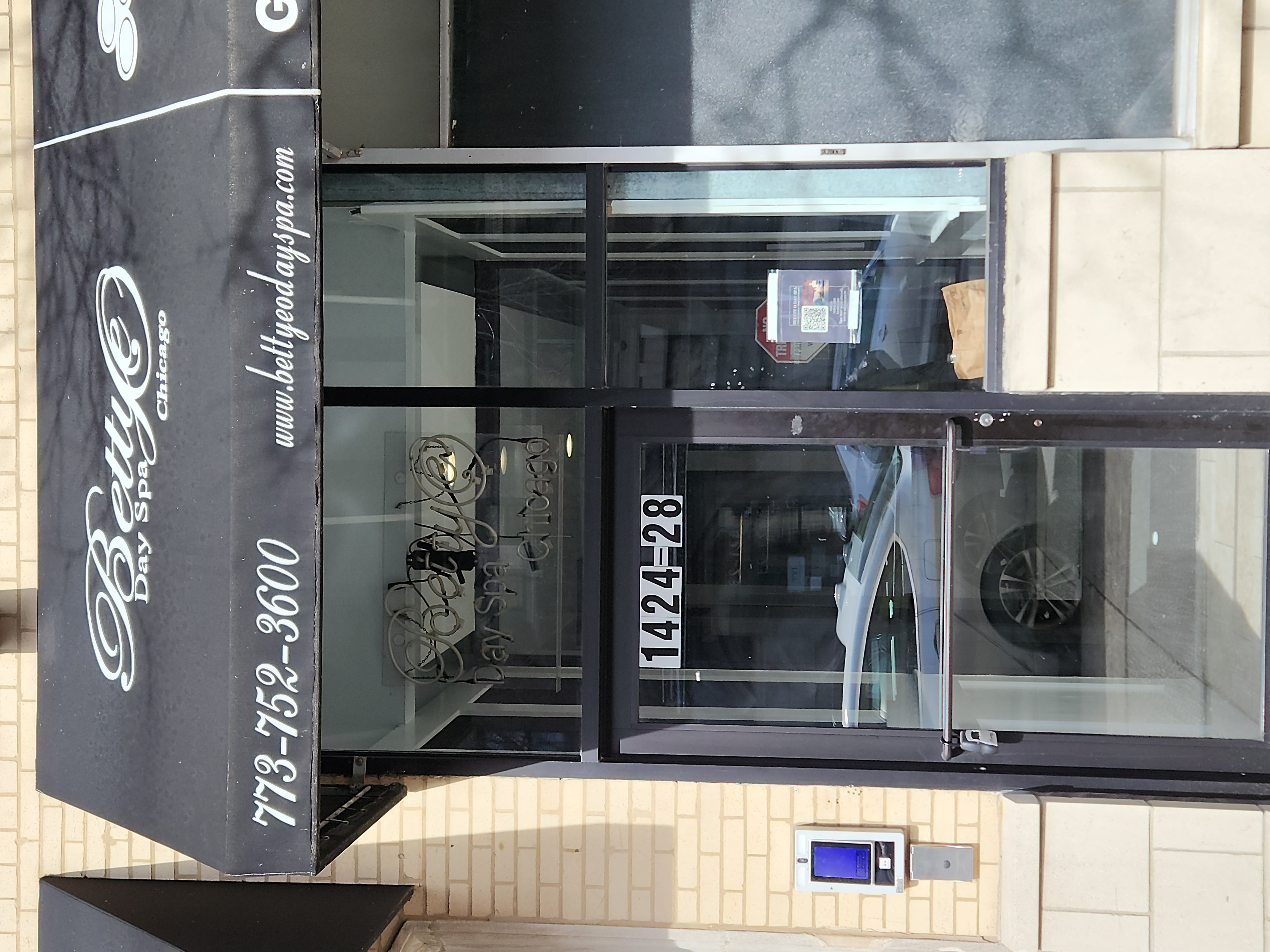 Bettye O Day Spa entrance Hyde Park Chicago